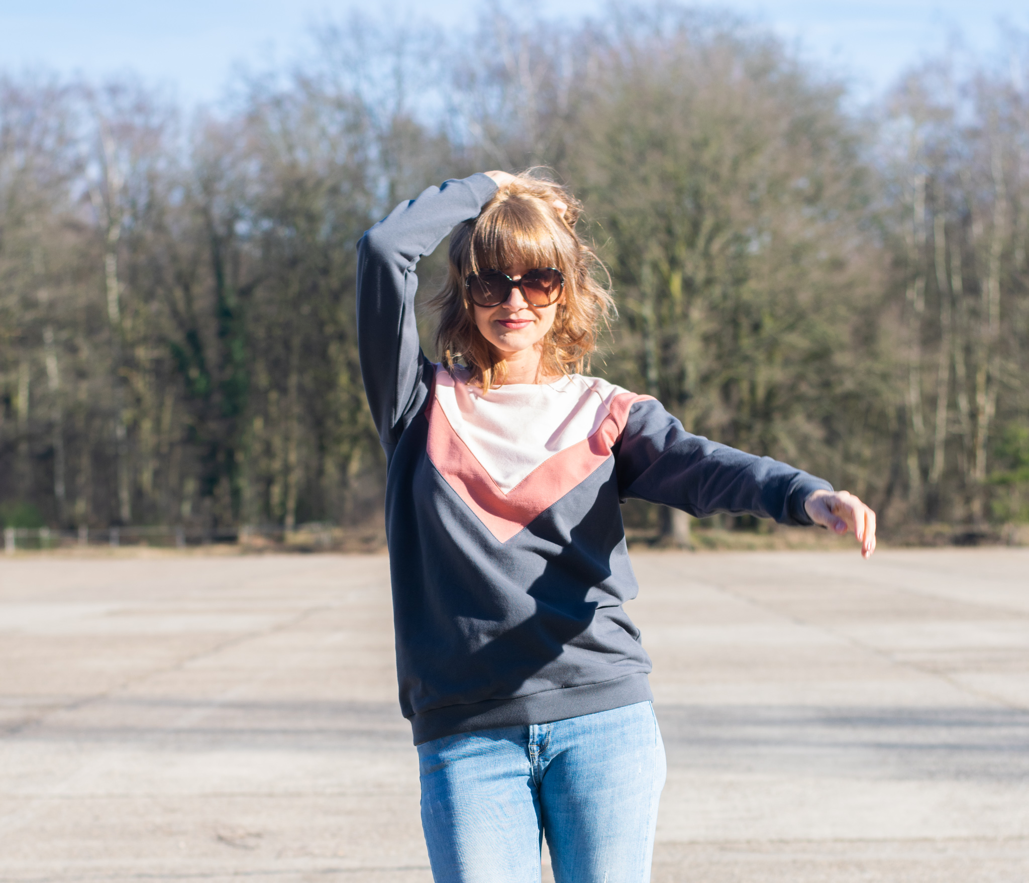 Isa sweater, dress and top for women and teens - sewing pattern