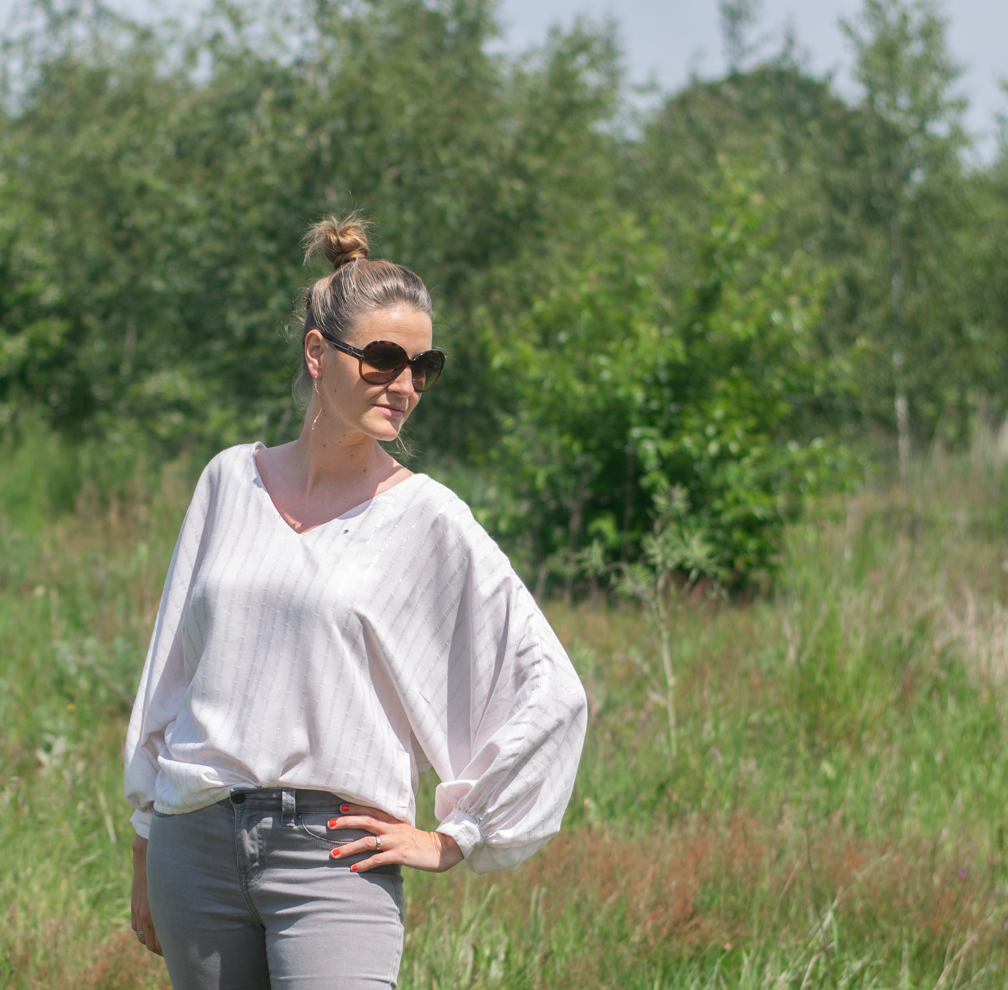 Vita blouse women and teens - sewing pattern