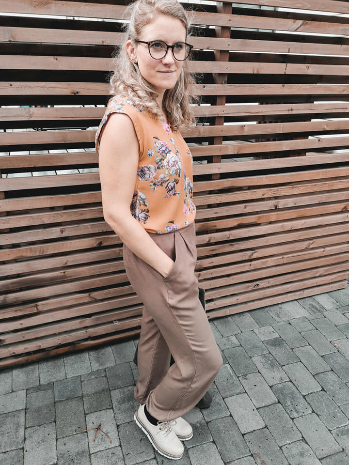 Nia top and pants for women & teens - sewing pattern