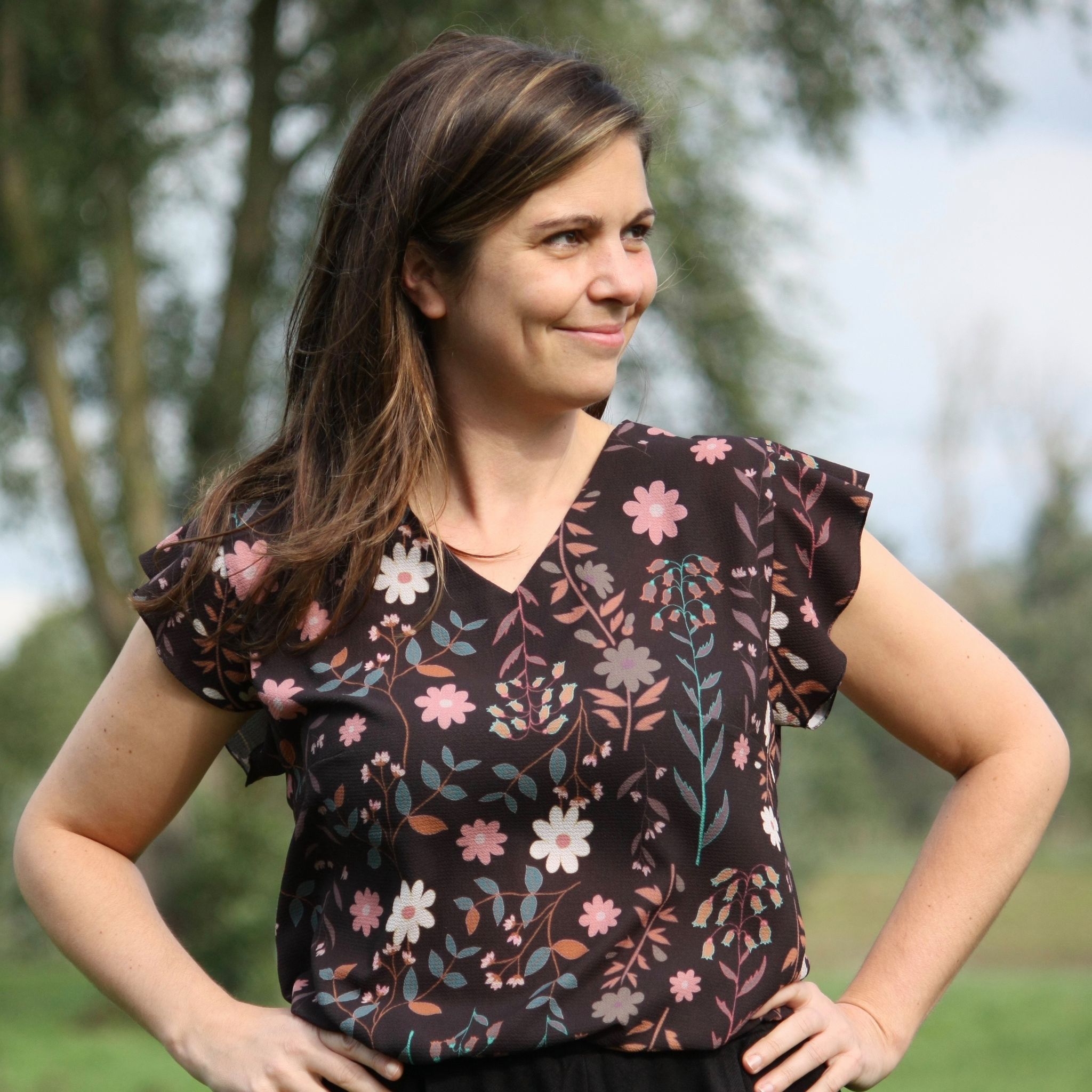 Nia top and pants for women & teens - sewing pattern