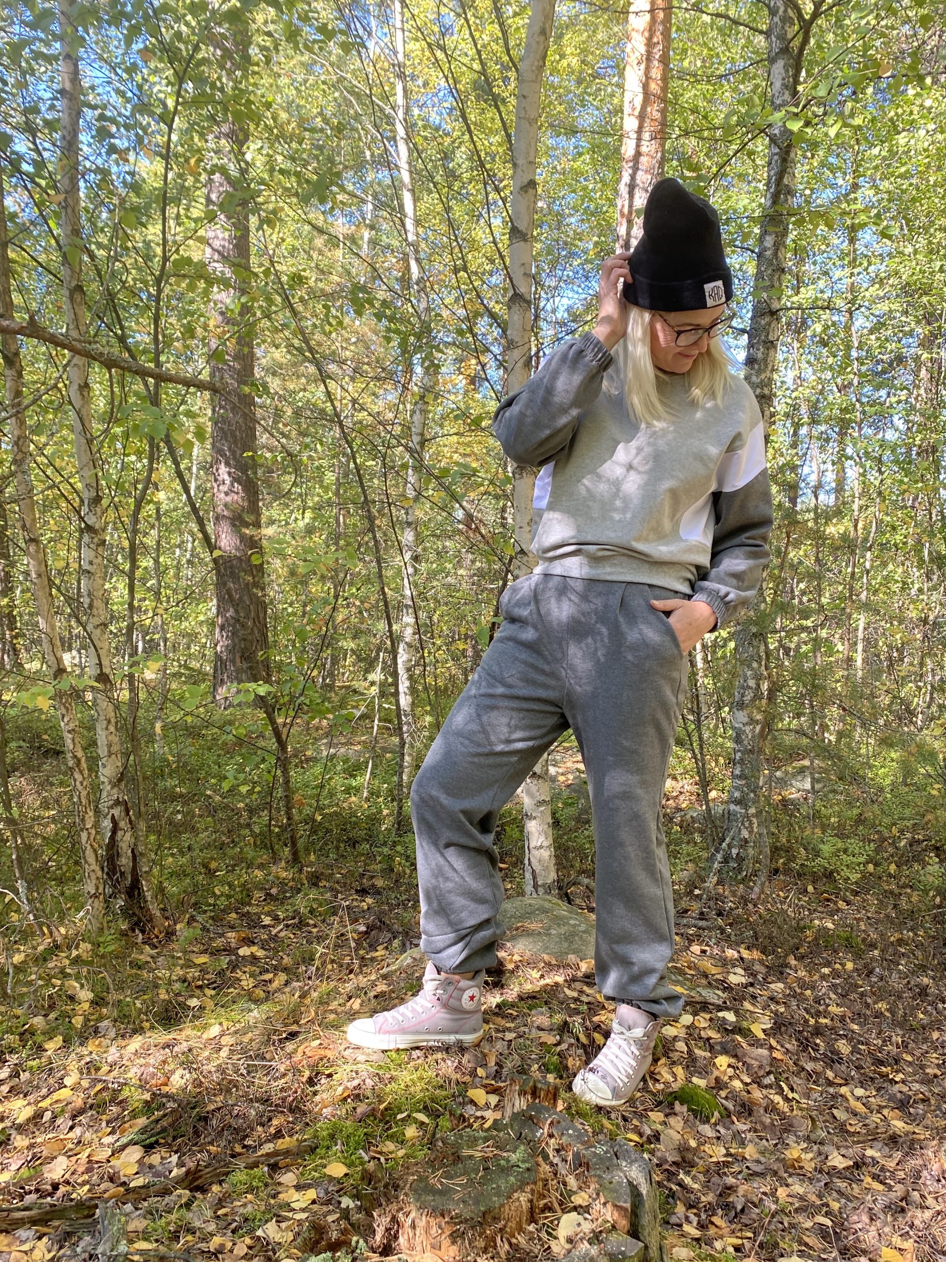 Nia top and pants for women & teens - sewing pattern