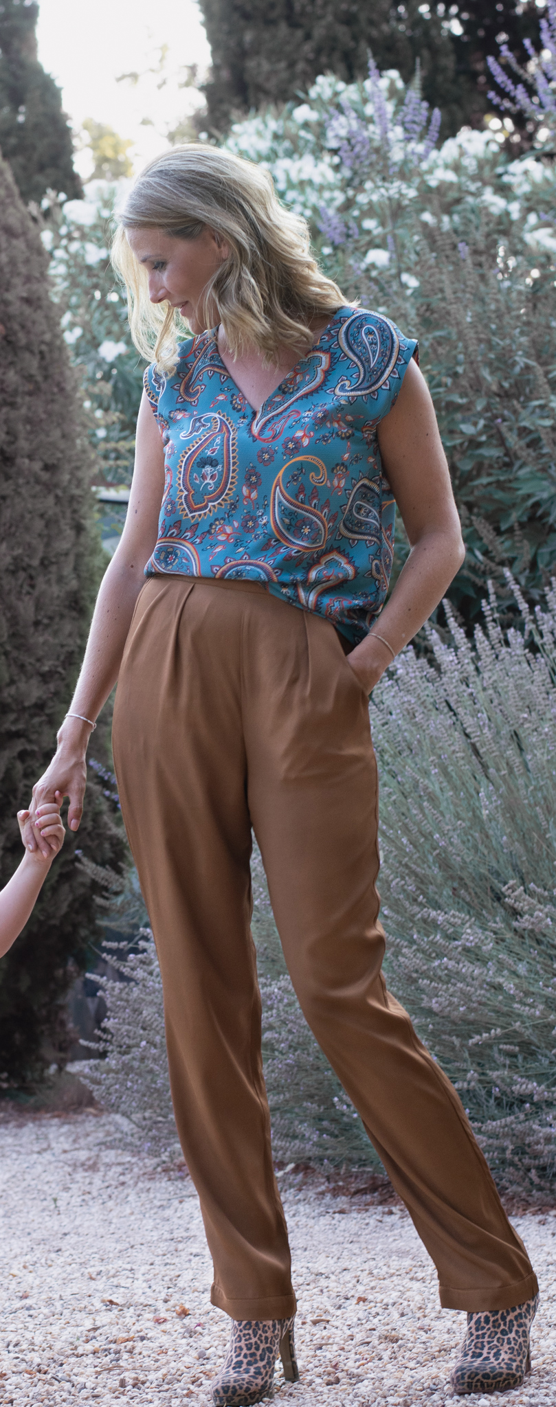 Nia top and pants for women & teens - sewing pattern