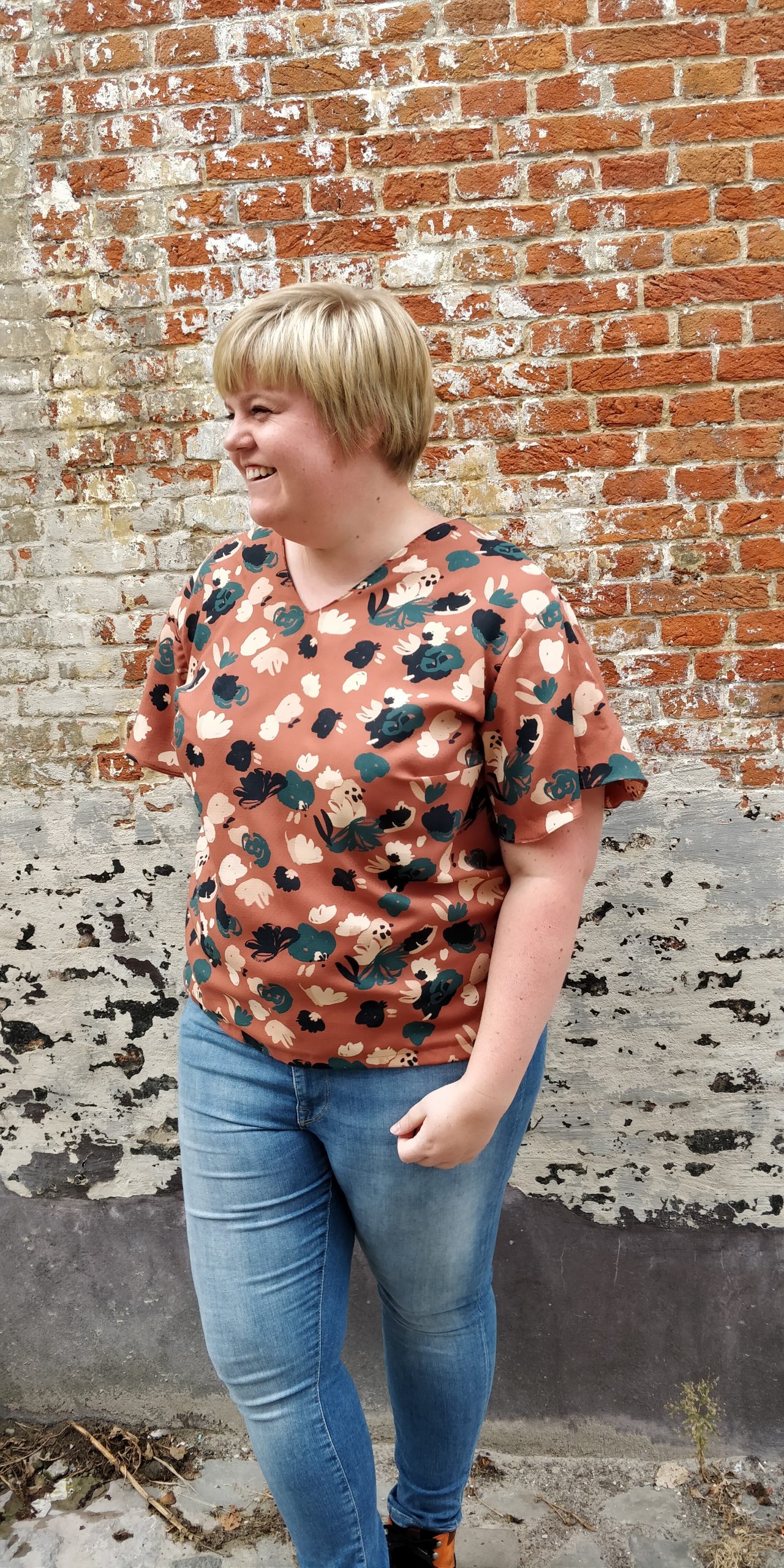 Nia top and pants for women & teens - sewing pattern