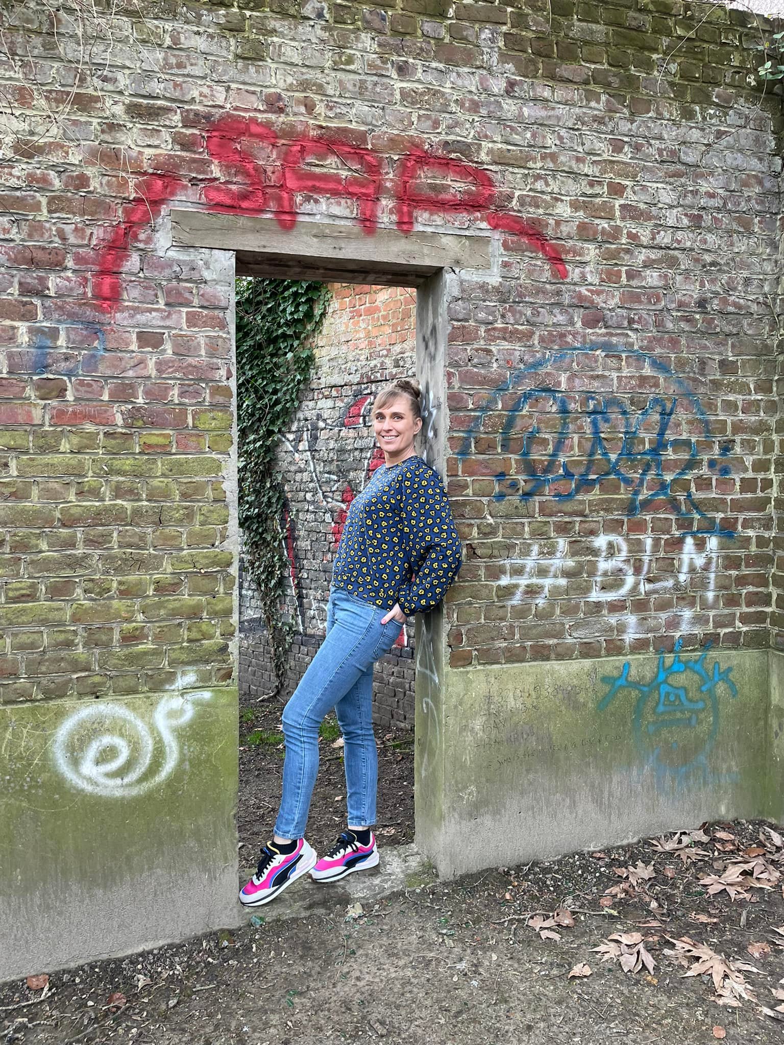 Hera sweater for women and teens - sewing pattern