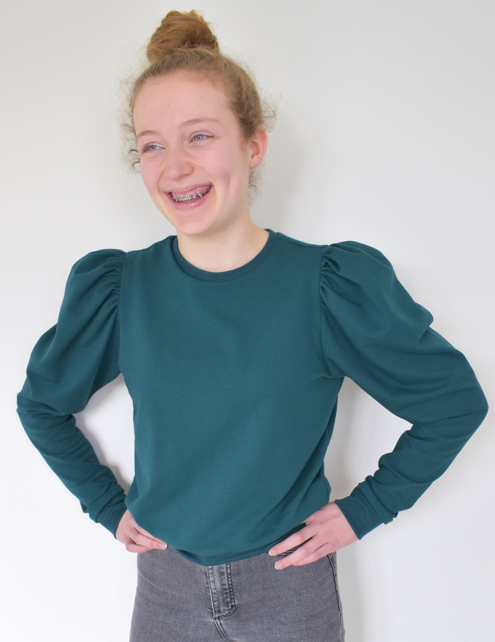 Hera sweater for women and teens - sewing pattern